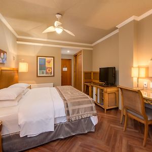 Premier Room